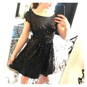 Black sequin party dress Size 5/6 (NEW)